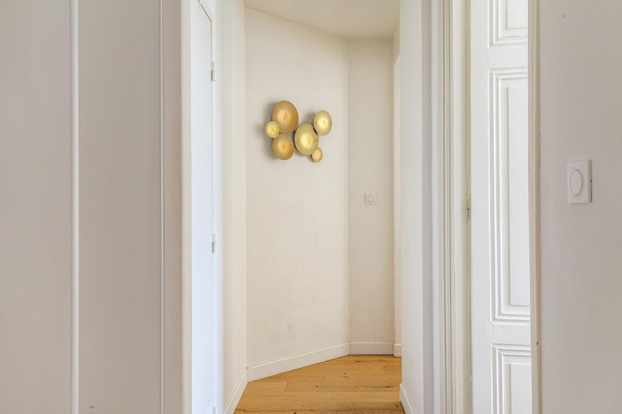 Chateau Ecully - Appartement 2 Chambres - Terrasse & Parking エクステリア 写真